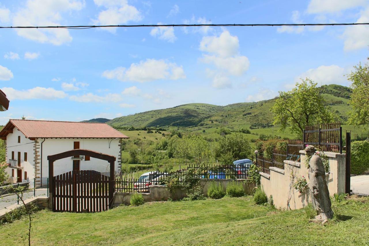 Lazkotzenea Guest House Mezkiriz Екстериор снимка